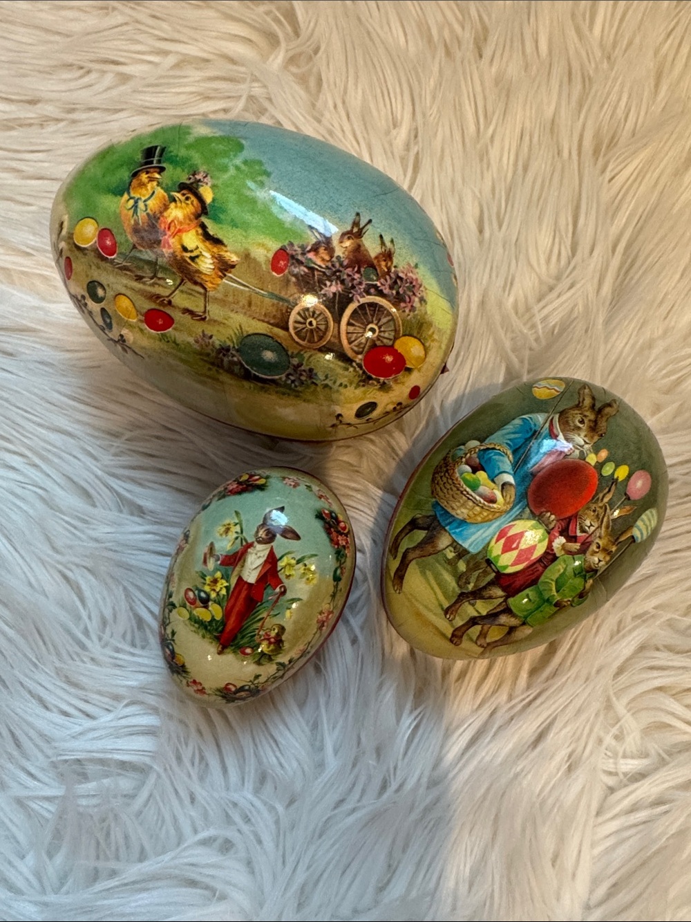 Vintage German Echt Erzgebirge Papier-Mâché Easter Nesting Egg Candy Container